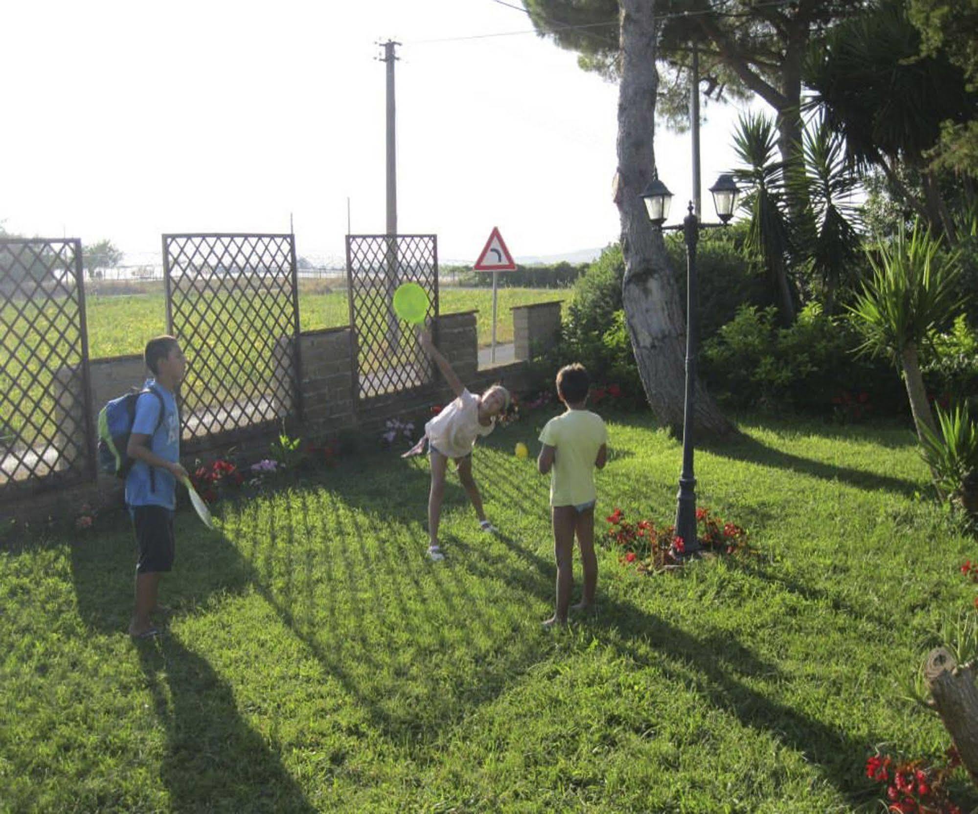 Agriturismo Borgo Dell'Aschetto Marina di Cerveteri ภายนอก รูปภาพ